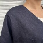 デニム好きのための岡山産セルビッジデニム裾フリンジVネックロング丈デニムワンピース