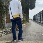 ミモザ色の麻スラブと本藍岡山デニムのバイカラーミニショルダーバッグ