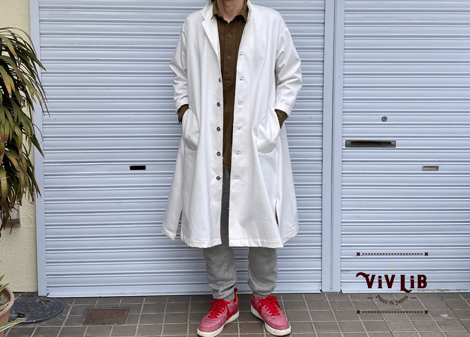 岡山セルビッジホワイトデニム12ozユニセックスロング丈ジャケット