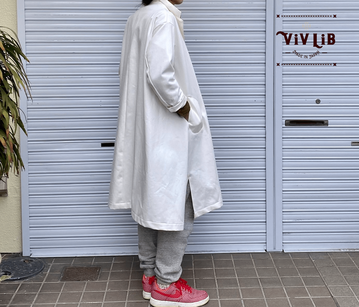 岡山セルビッジホワイトデニム12ozユニセックスロング丈ジャケット