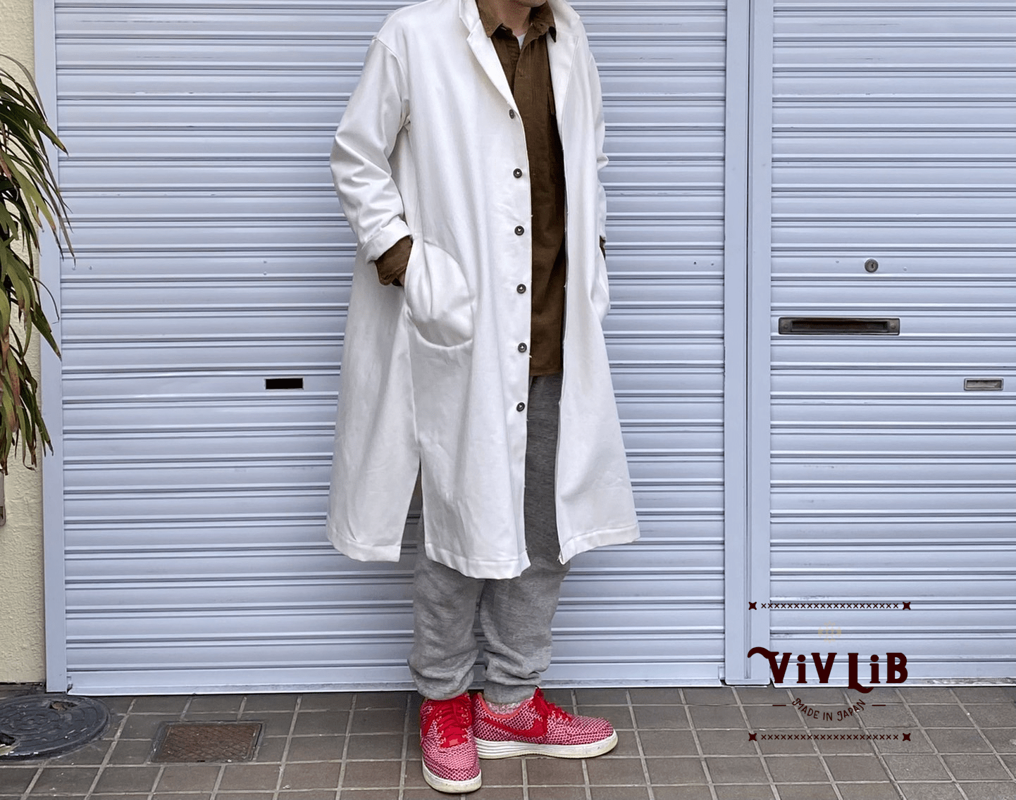 岡山セルビッジホワイトデニム12ozユニセックスロング丈ジャケット