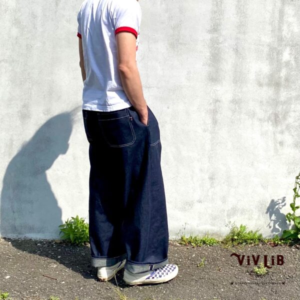 岡山セルビッジデニム ワイドイージーパンツ（白ステッチ）