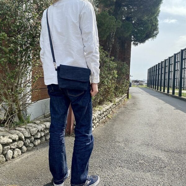 本藍セルビッチ岡山デニムのミニショルダーバッグ