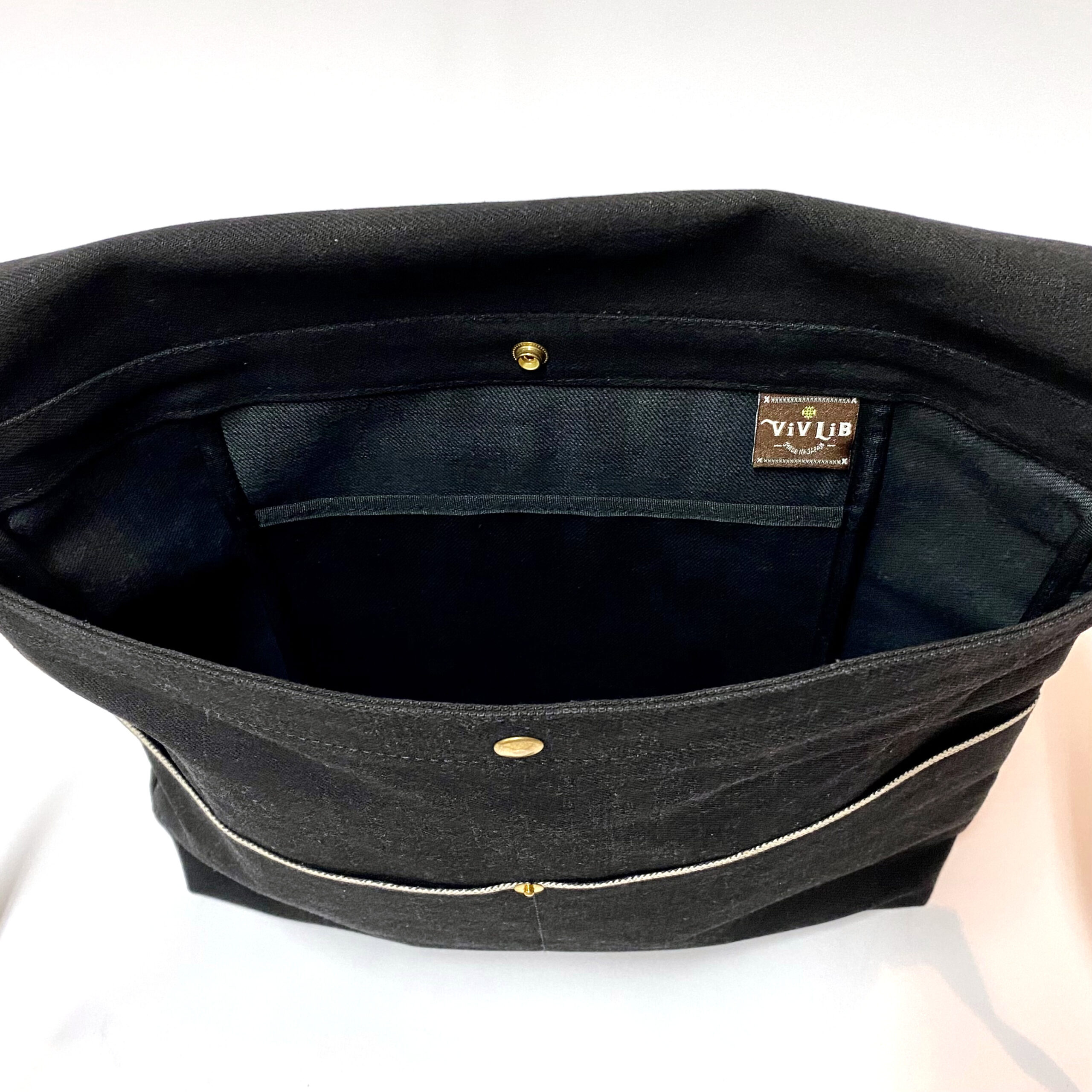 岡山セルビッチ黒デニム×イタリアンレザーメッセンジャーバッグ