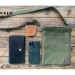 バックサテンのサコッシュ・スマホショルダー