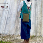 バックサテンのサコッシュ・スマホショルダー