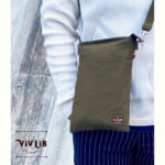 バックサテンのサコッシュ・スマホショルダー