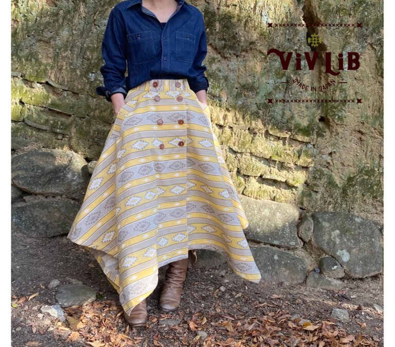1.jacquard-ortega-pattern-trench-skirt