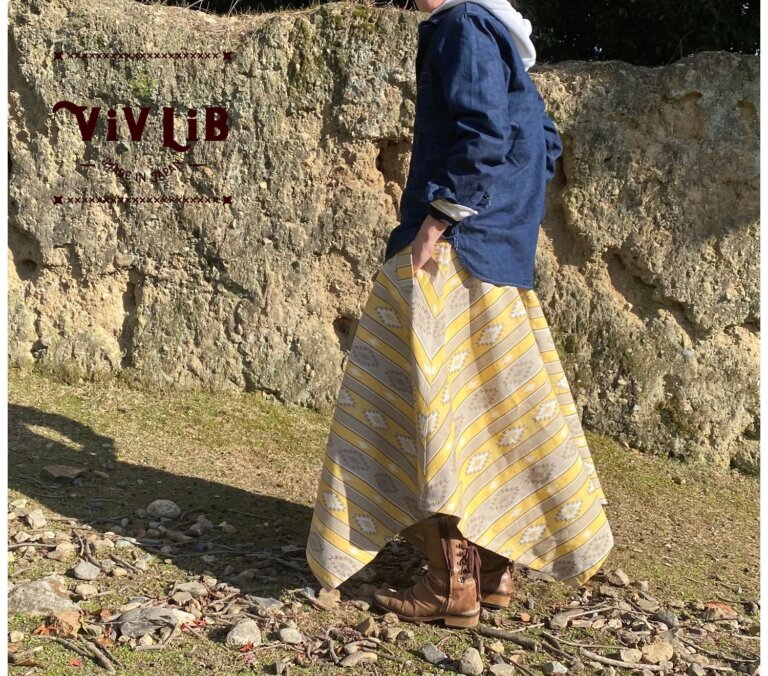 jacquard-ortega-pattern-trench-skirt (18)